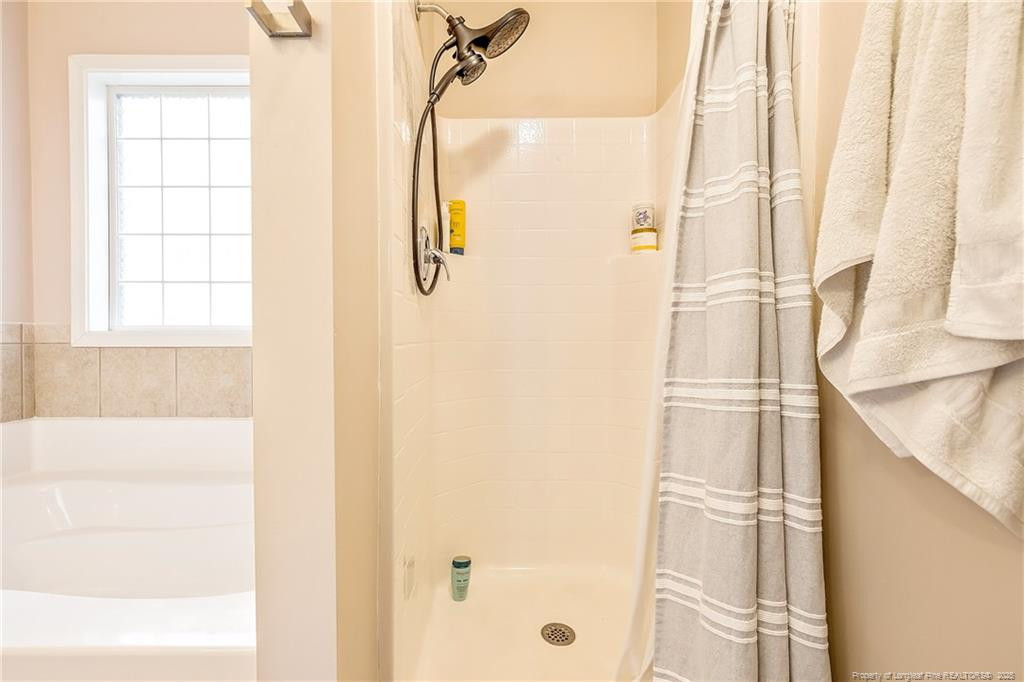 property viewer photo 18