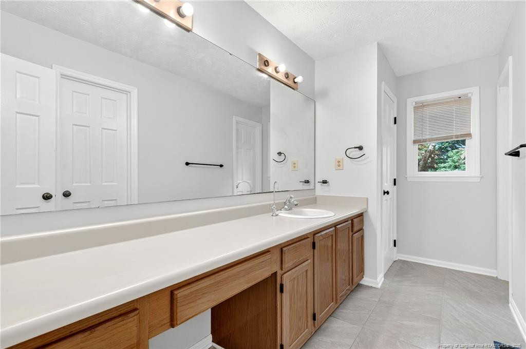 property viewer photo 20