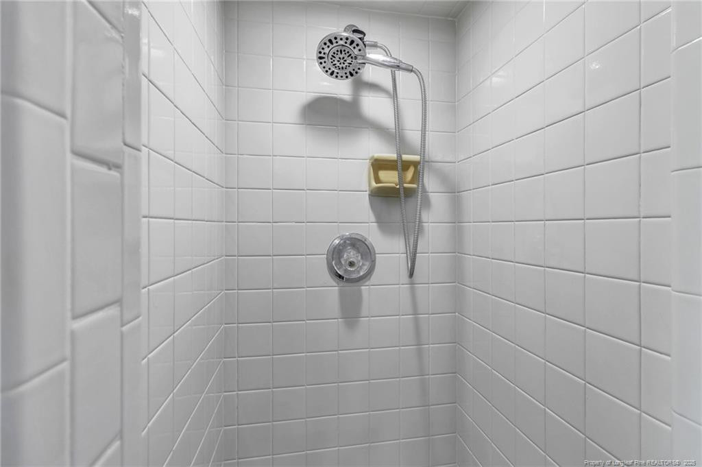 property viewer photo 25