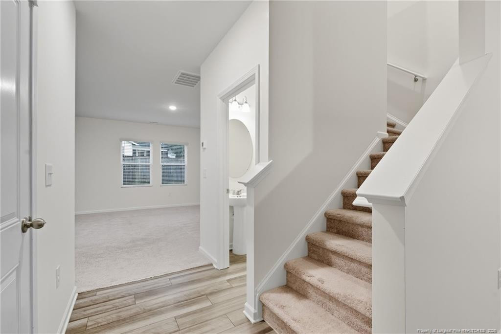 property viewer photo 6