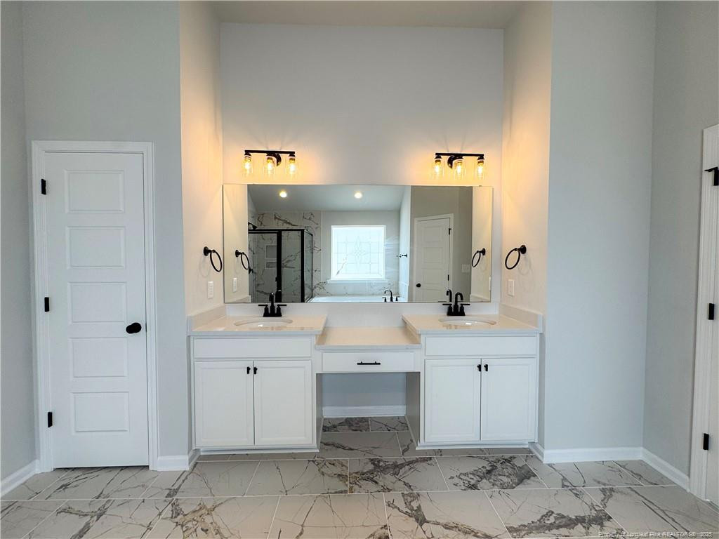 property viewer photo 25
