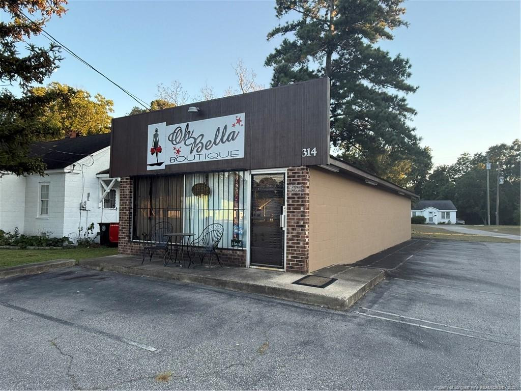 main property photo 7