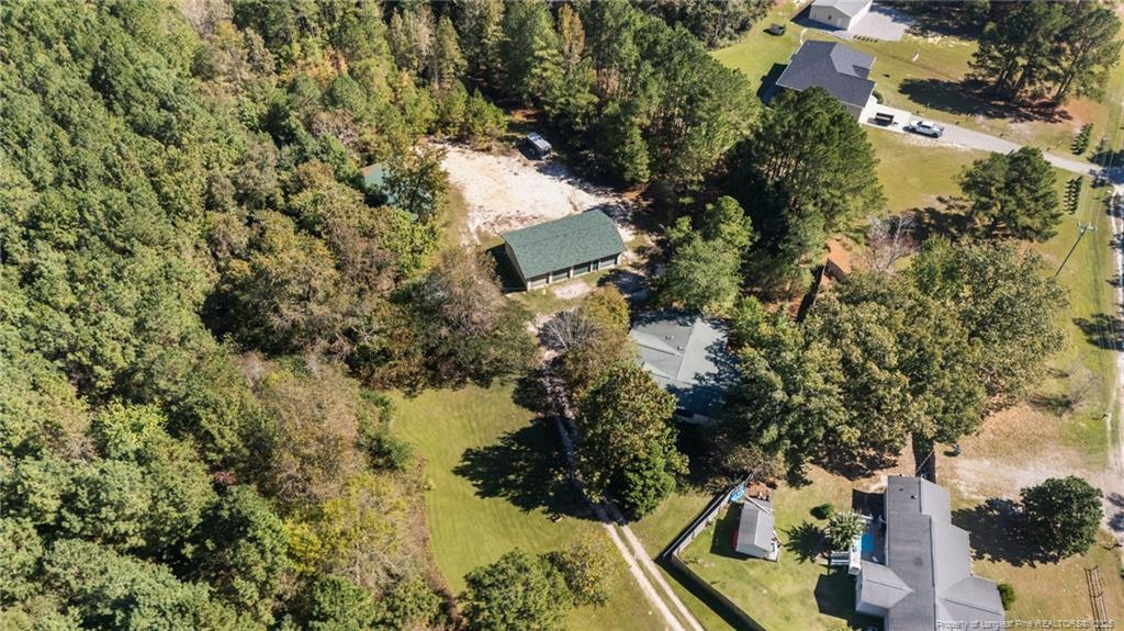 main property photo 40