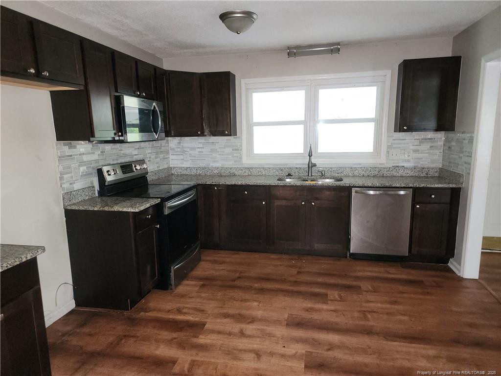 property viewer photo 3