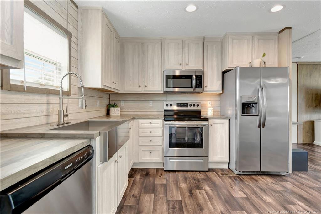 property viewer photo 11