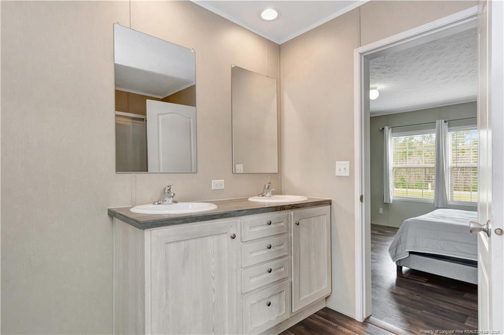 property viewer photo 19