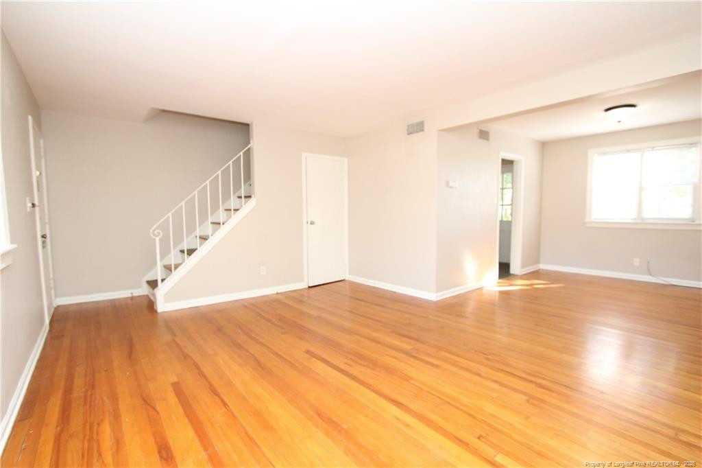 property viewer photo 2