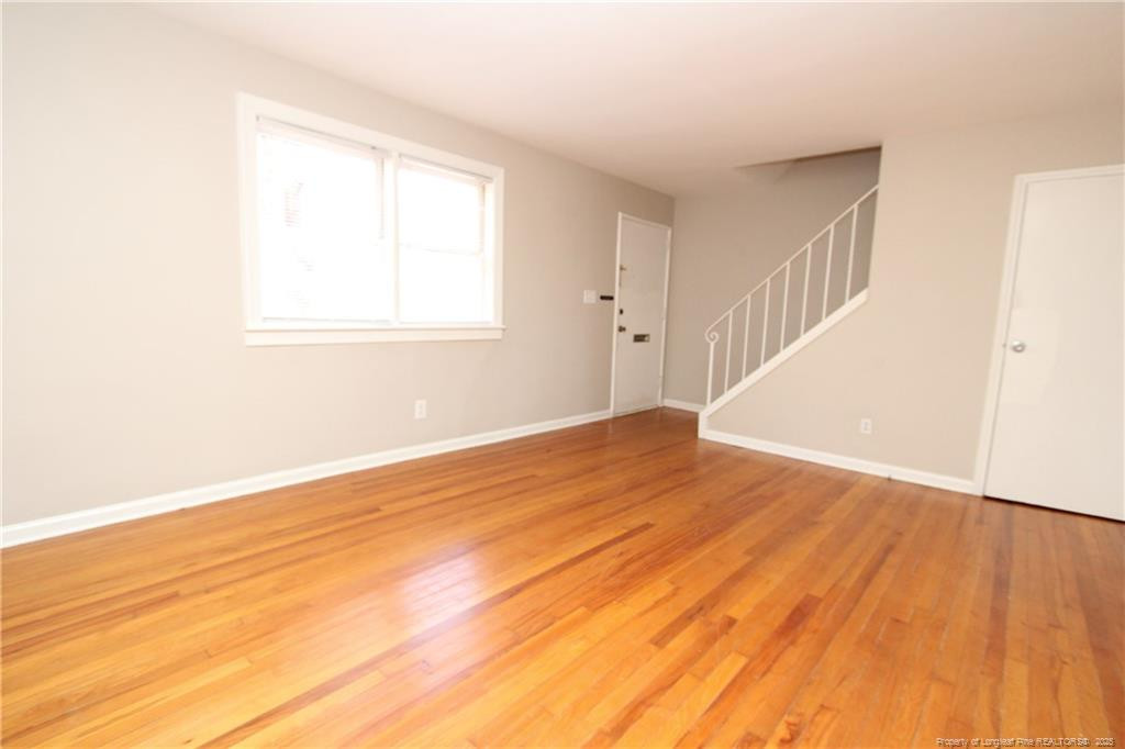 property viewer photo 3