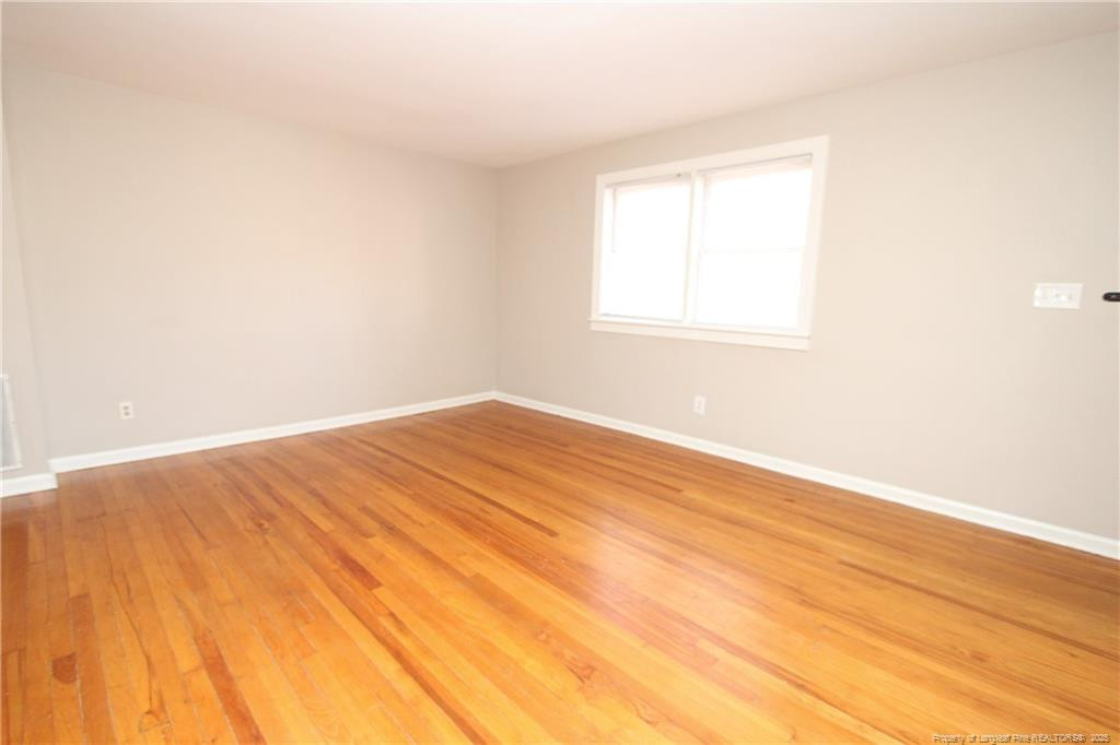 property viewer photo 4