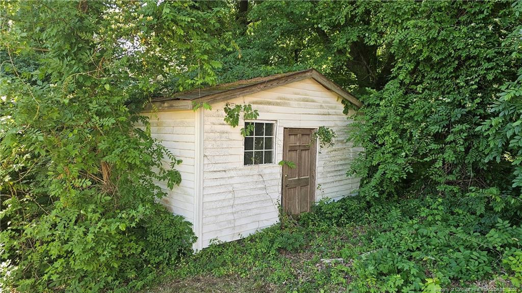 main property photo 32