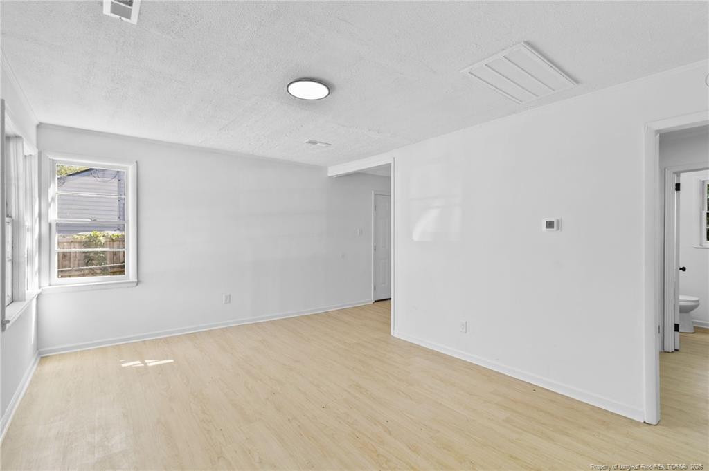 property viewer photo 3