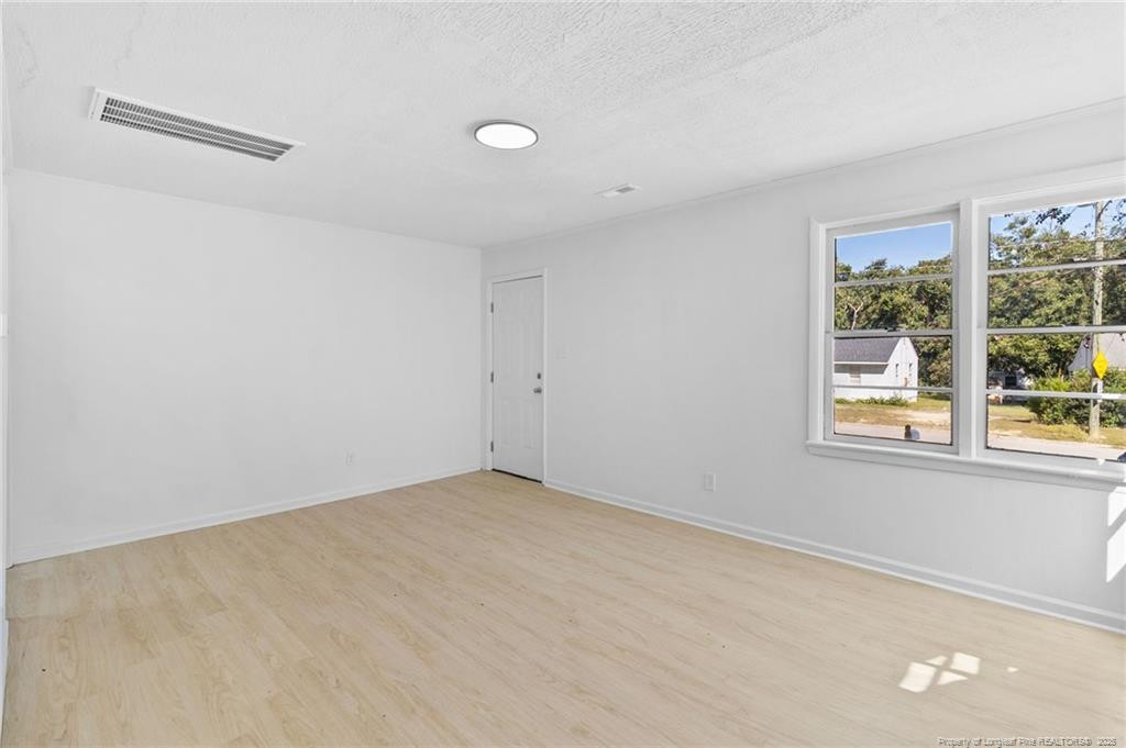 property viewer photo 4