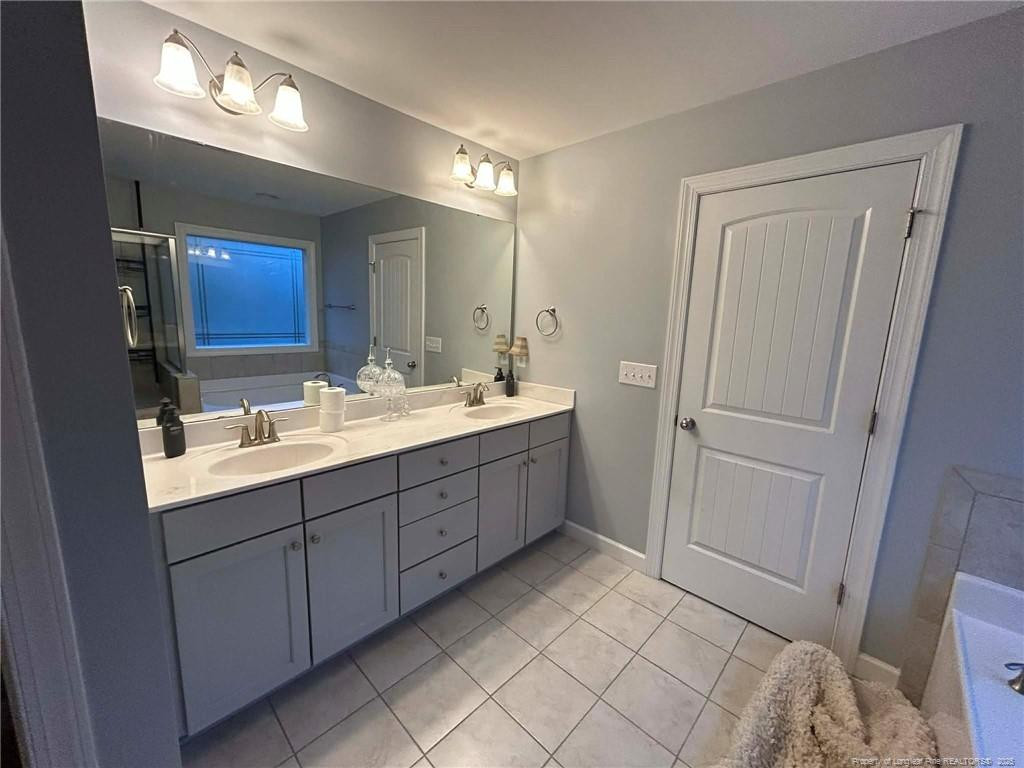 property viewer photo 30