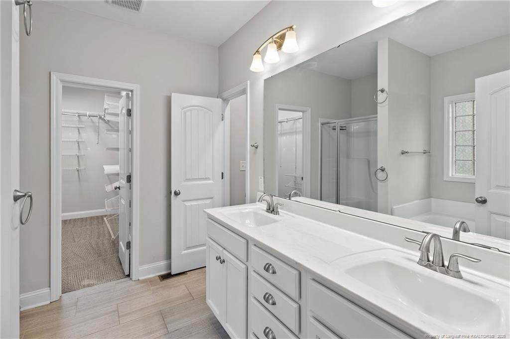 property viewer photo 19