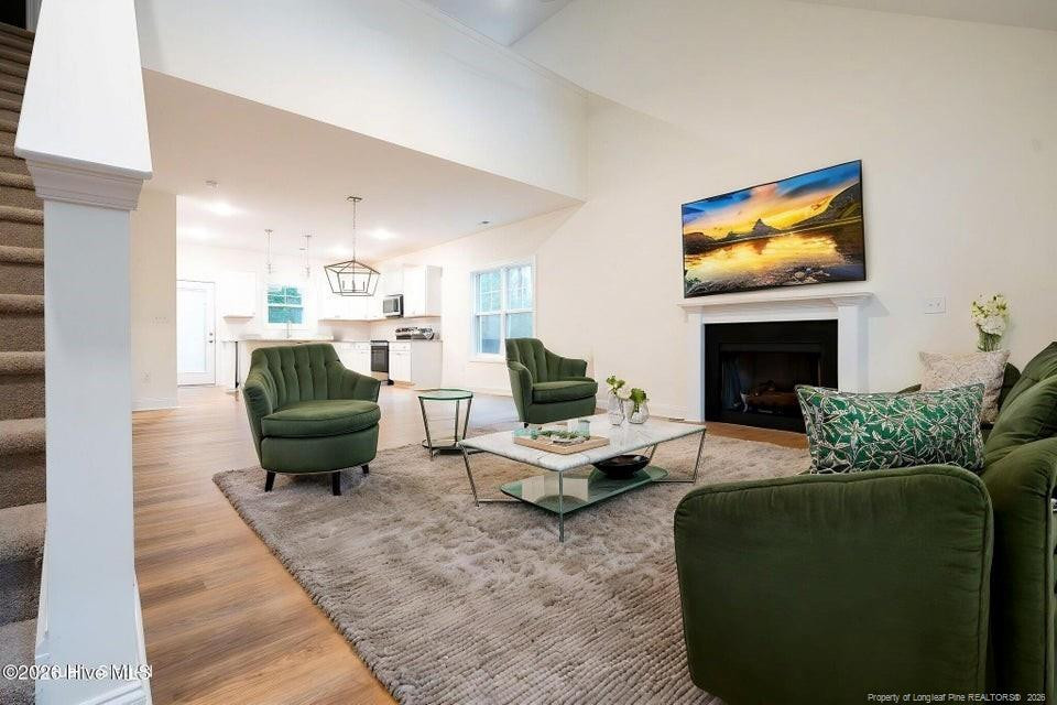property viewer photo 3