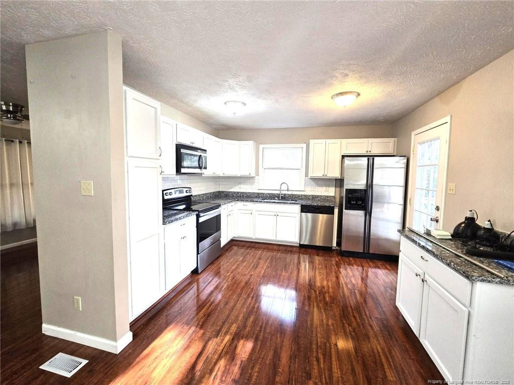 property viewer photo 6