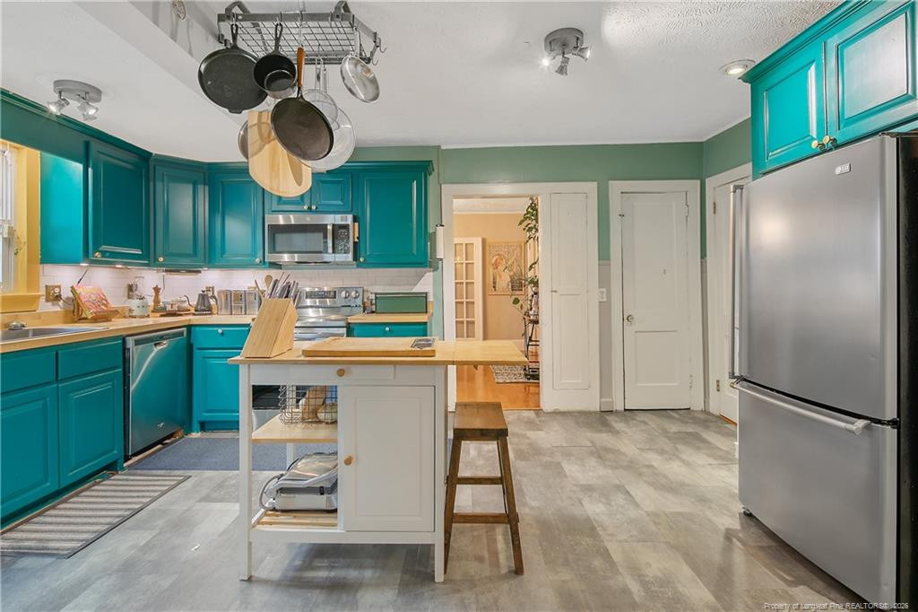 main property photo 37