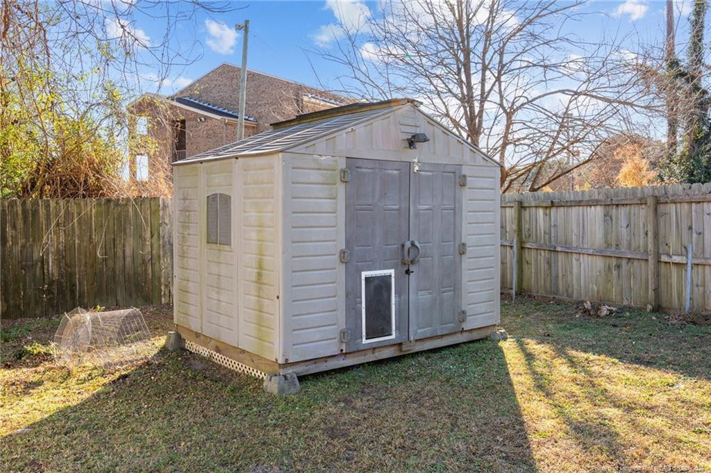 main property photo 37