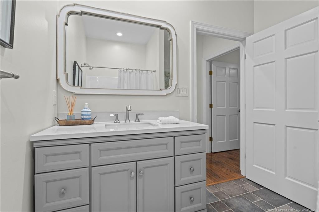 property viewer photo 32