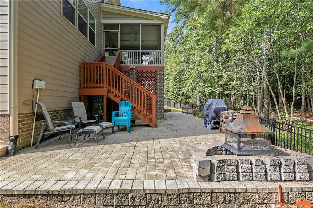 main property photo 28