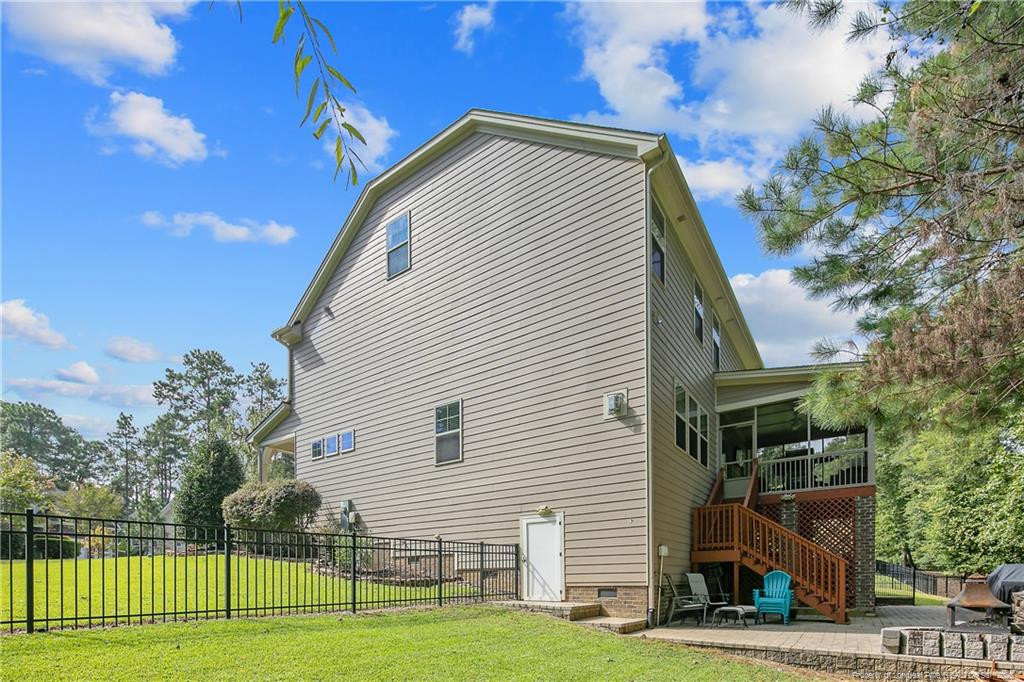main property photo 30