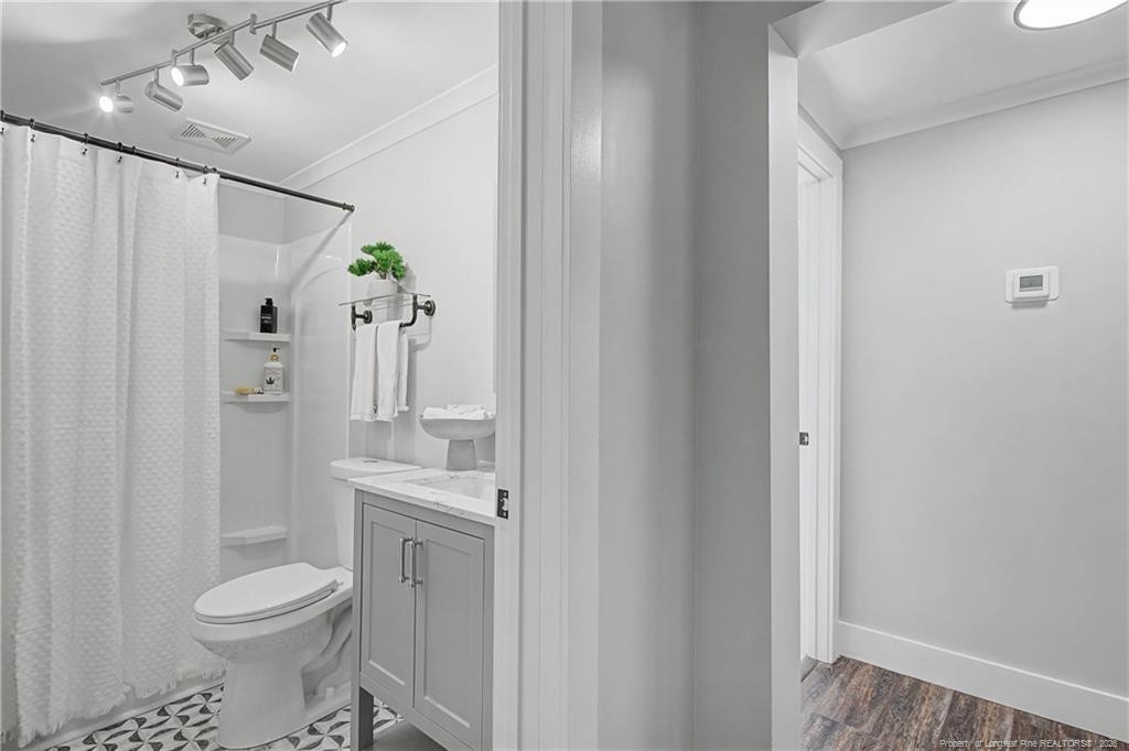 property viewer photo 24