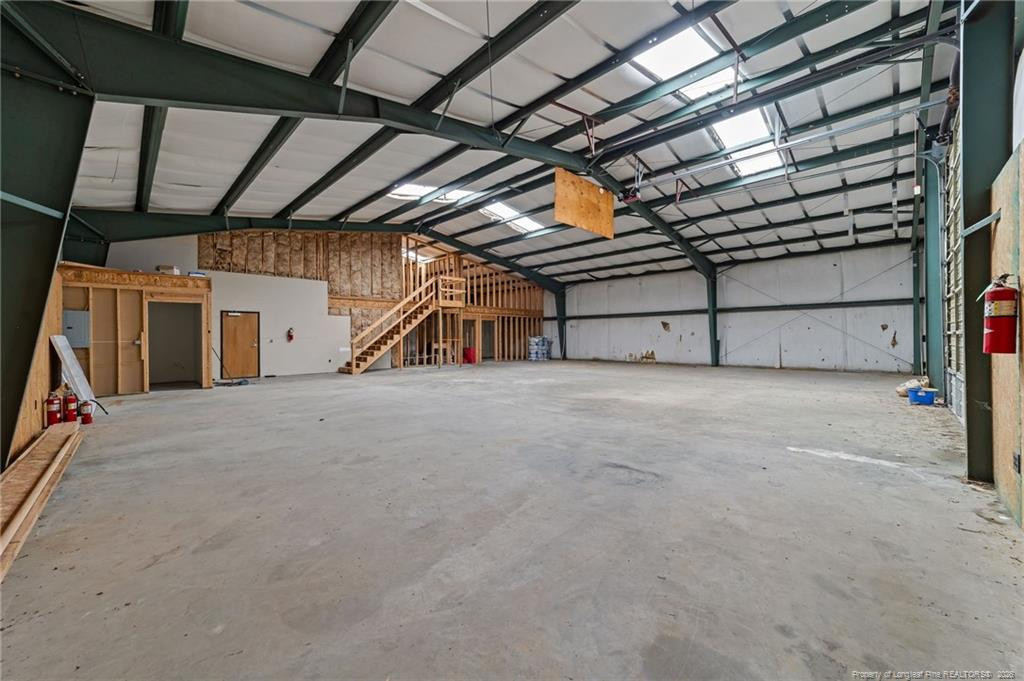 main property photo 25
