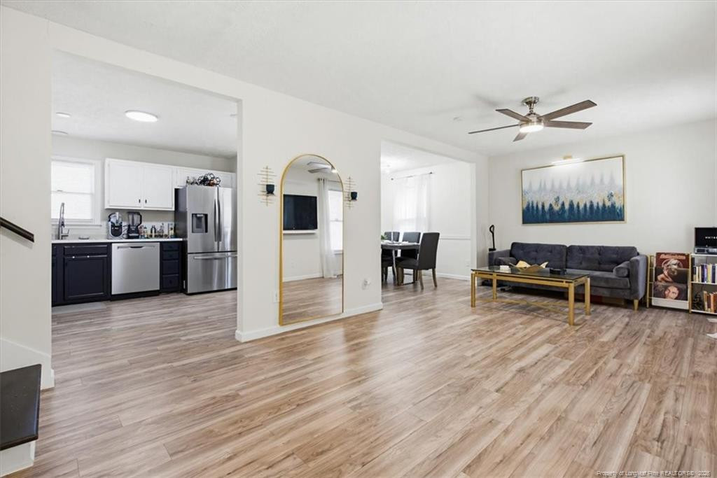 property viewer photo 3
