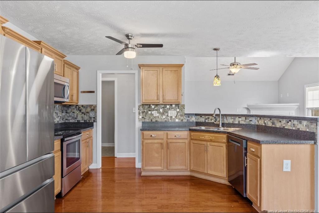 main property photo 15