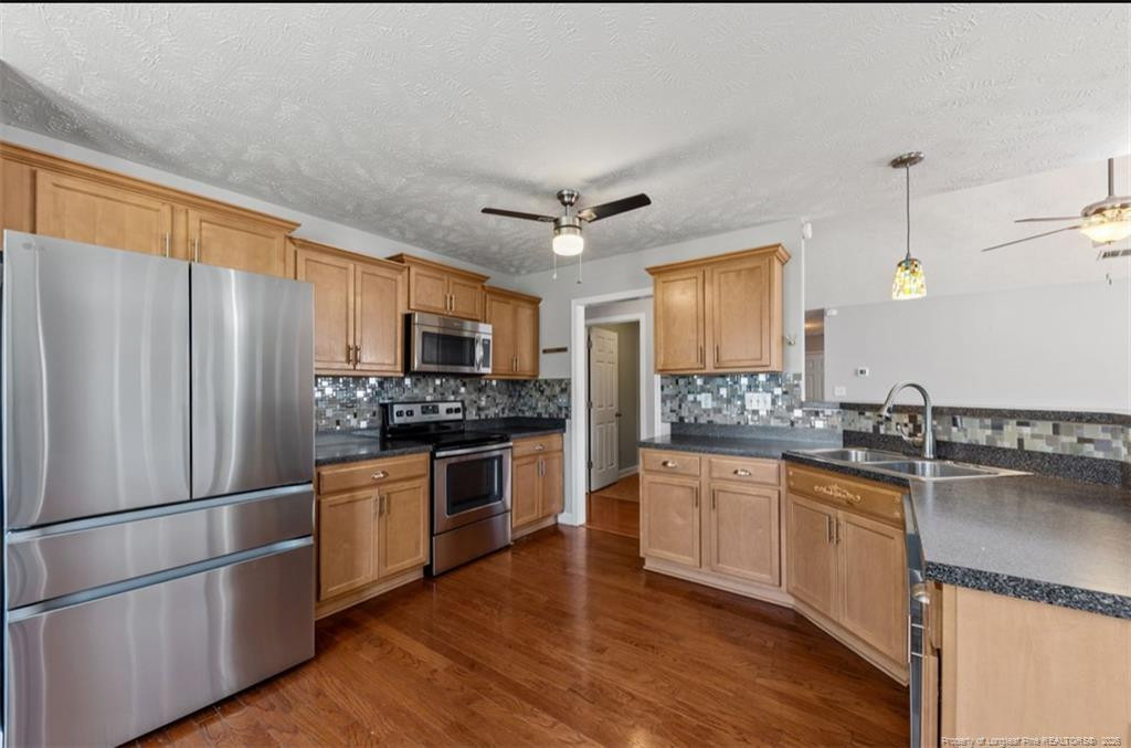 main property photo 16