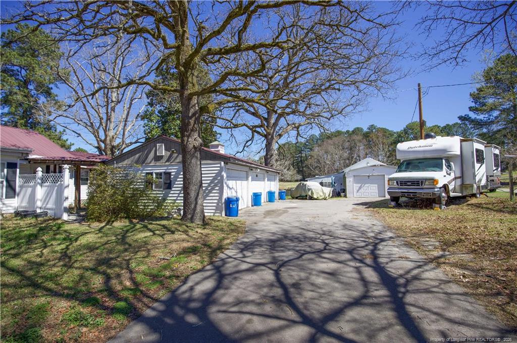 main property photo 40