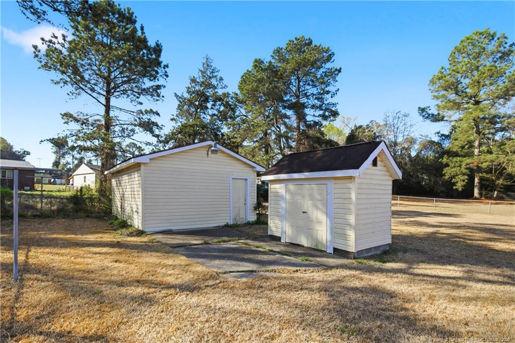 main property photo 40
