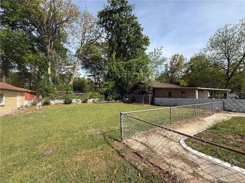 main property photo 11