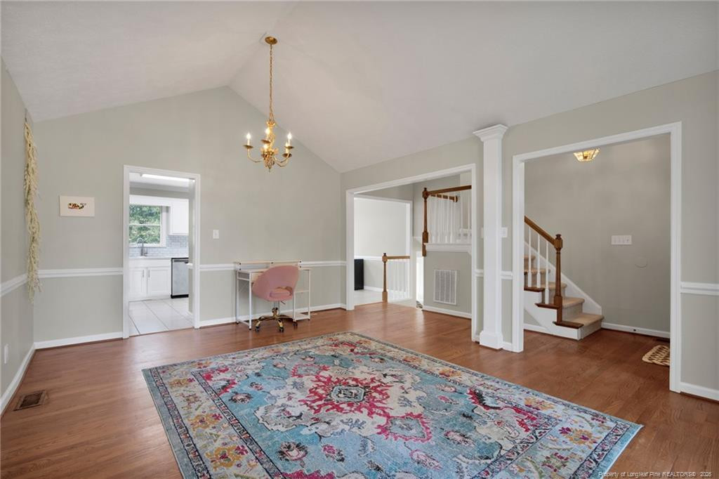 main property photo 4