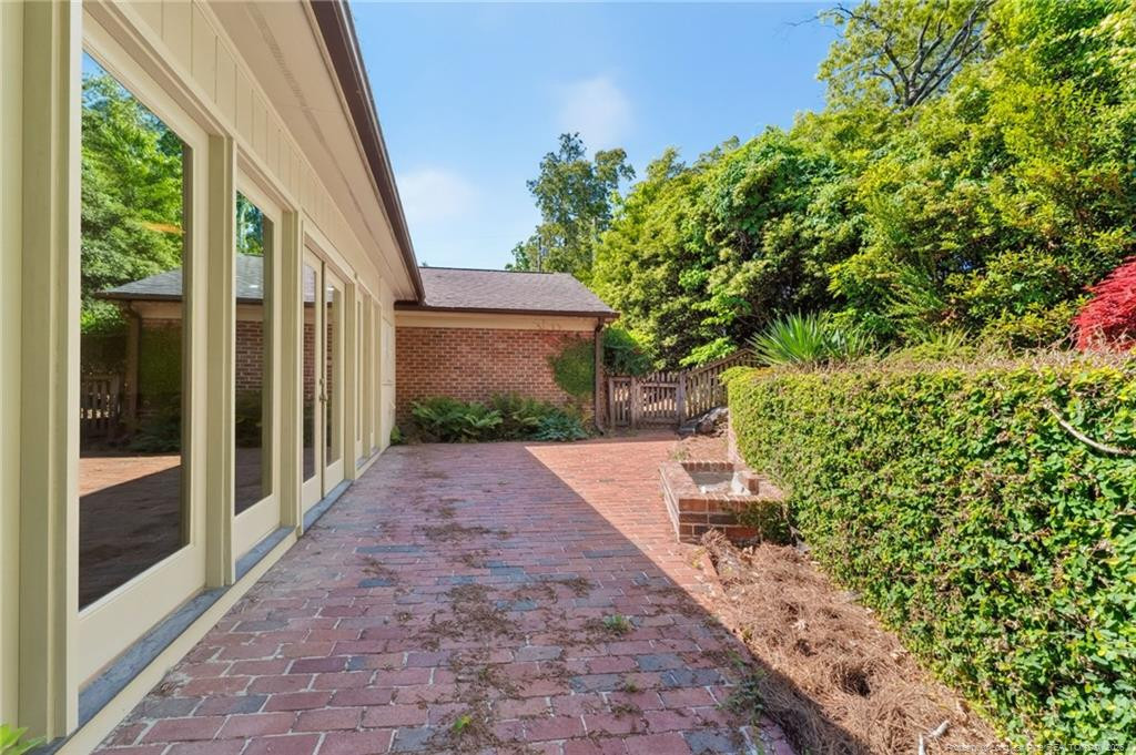 main property photo 41