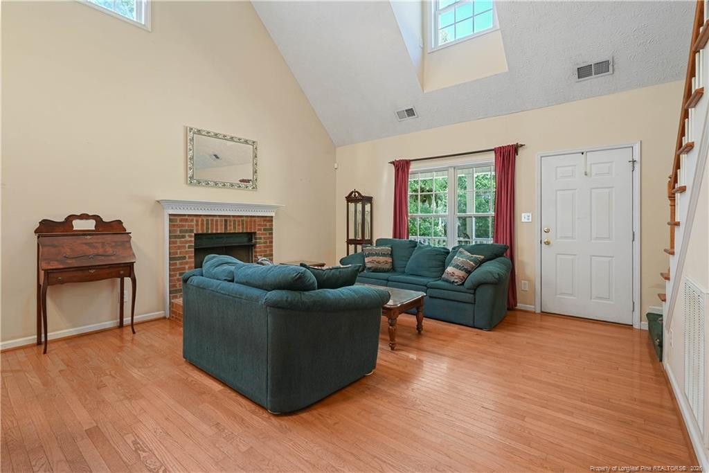 property viewer photo 10