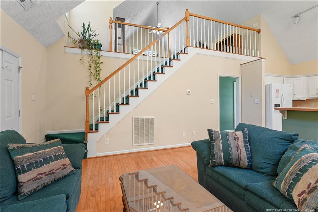 property viewer photo 19