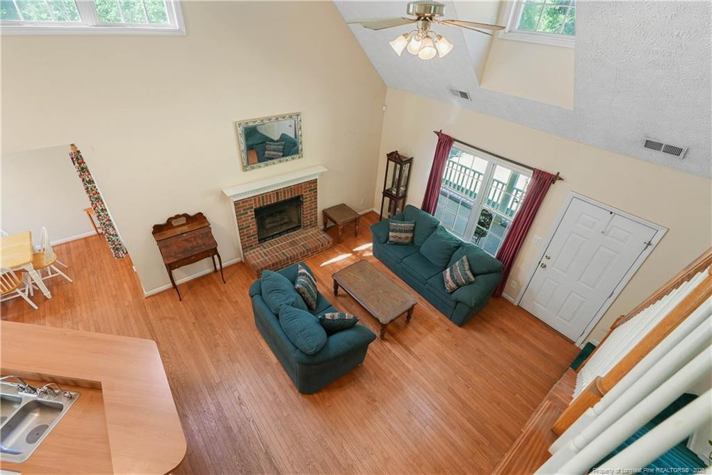 property viewer photo 24