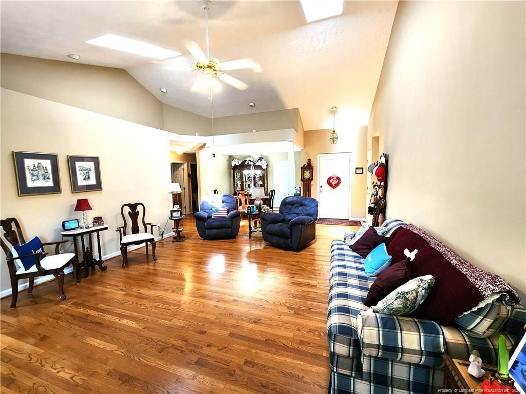 main property photo 14