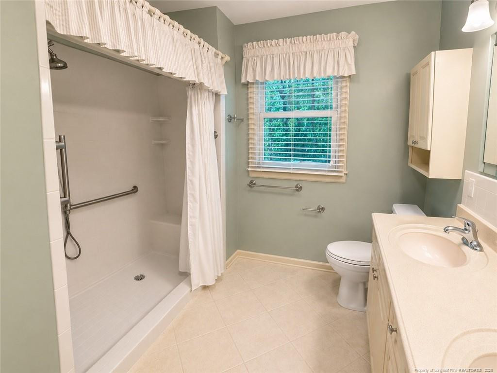 main property photo 10