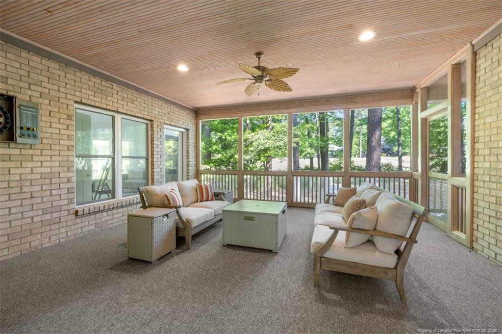 property viewer photo 13
