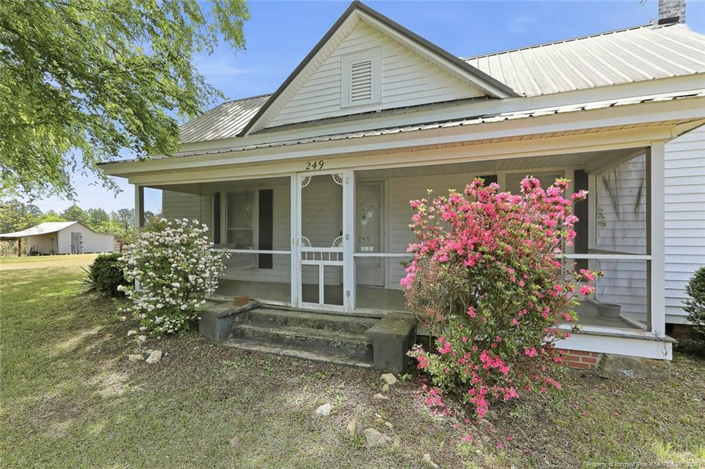 main property photo 3