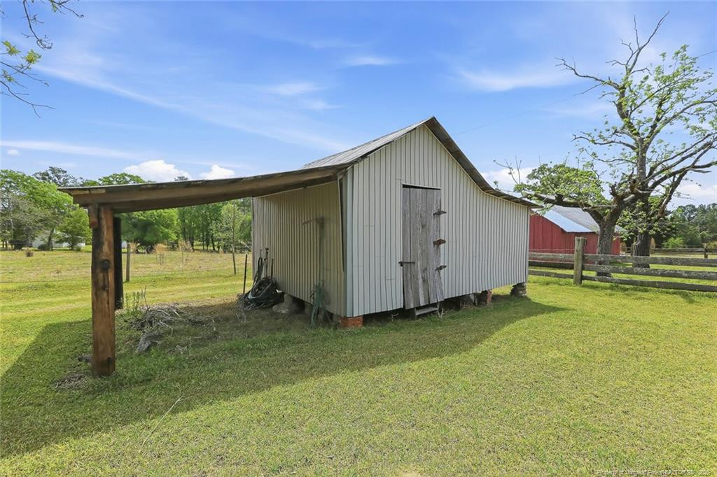 main property photo 30