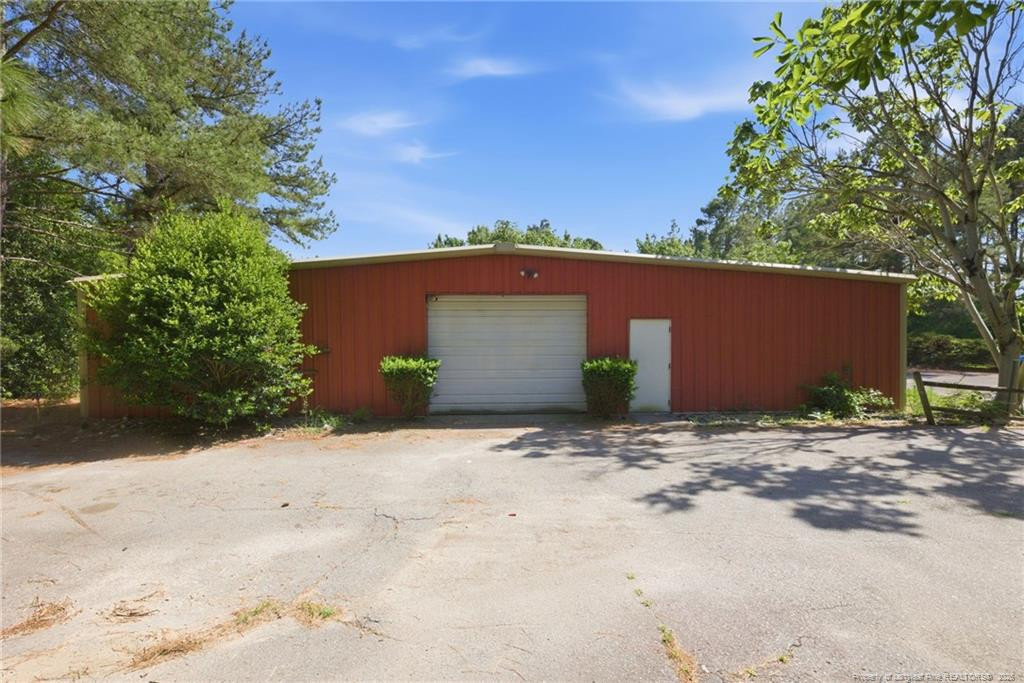 main property photo 9