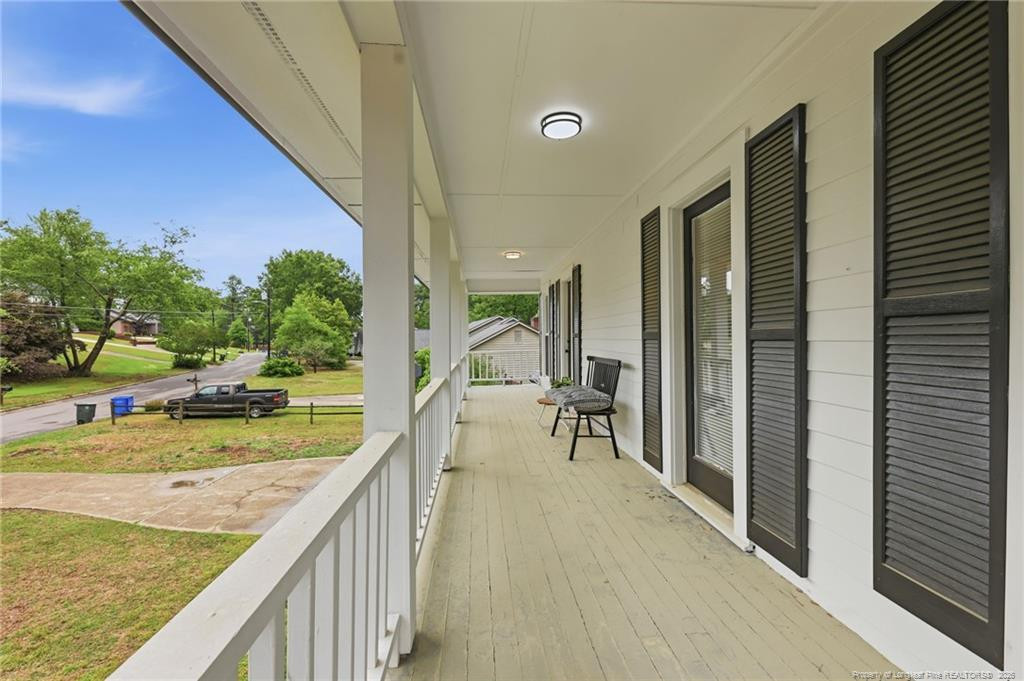 main property photo 33