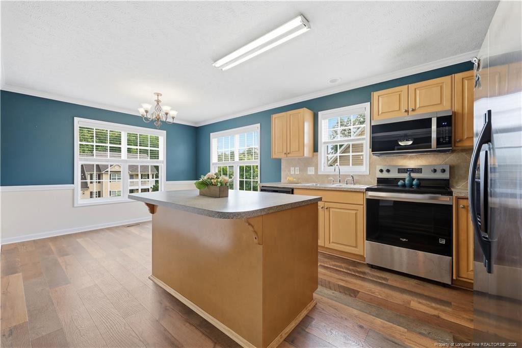 main property photo 9