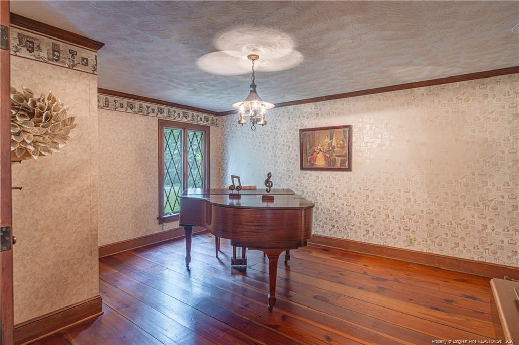 main property photo 5