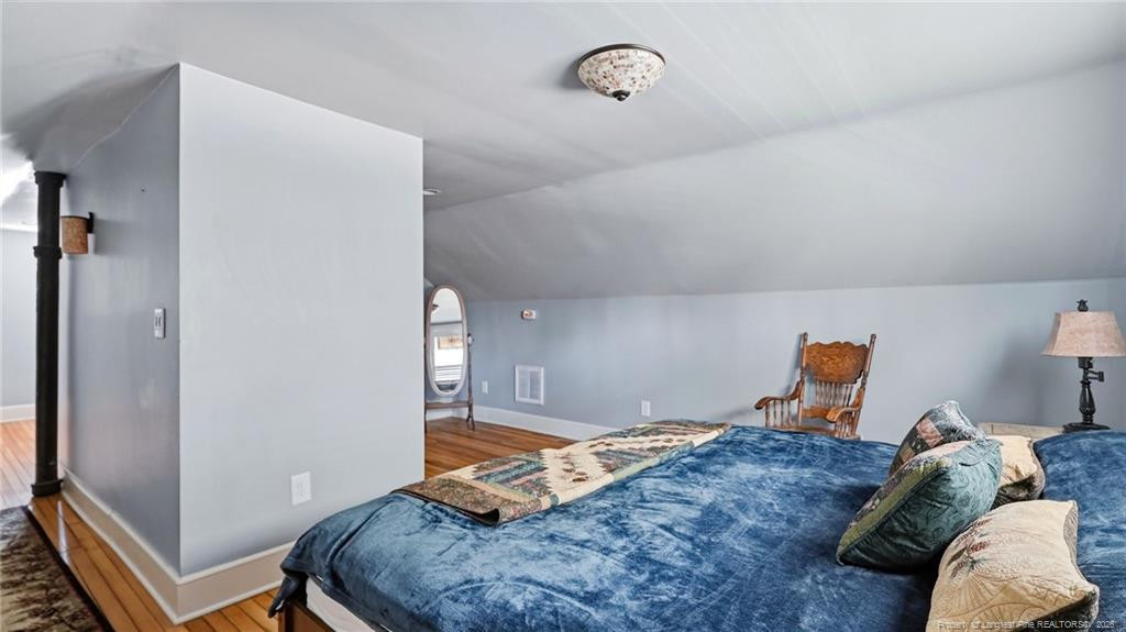 property viewer photo 18