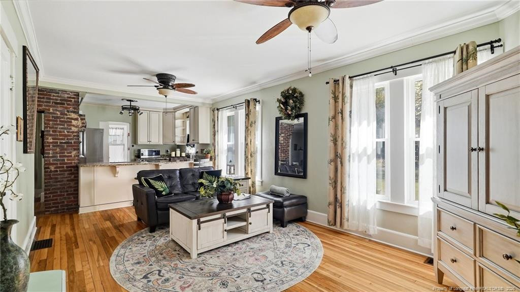 property viewer photo 7