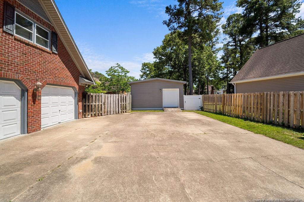 main property photo 45